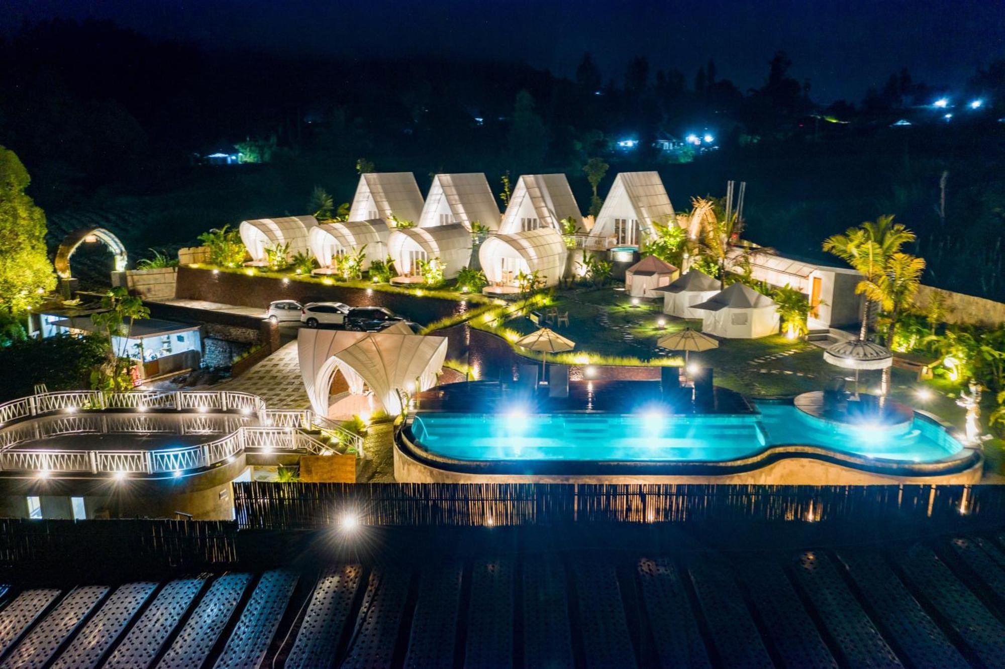 The Dewi Kintamani Luxury Glamping And Natural Hotspring Exterior photo