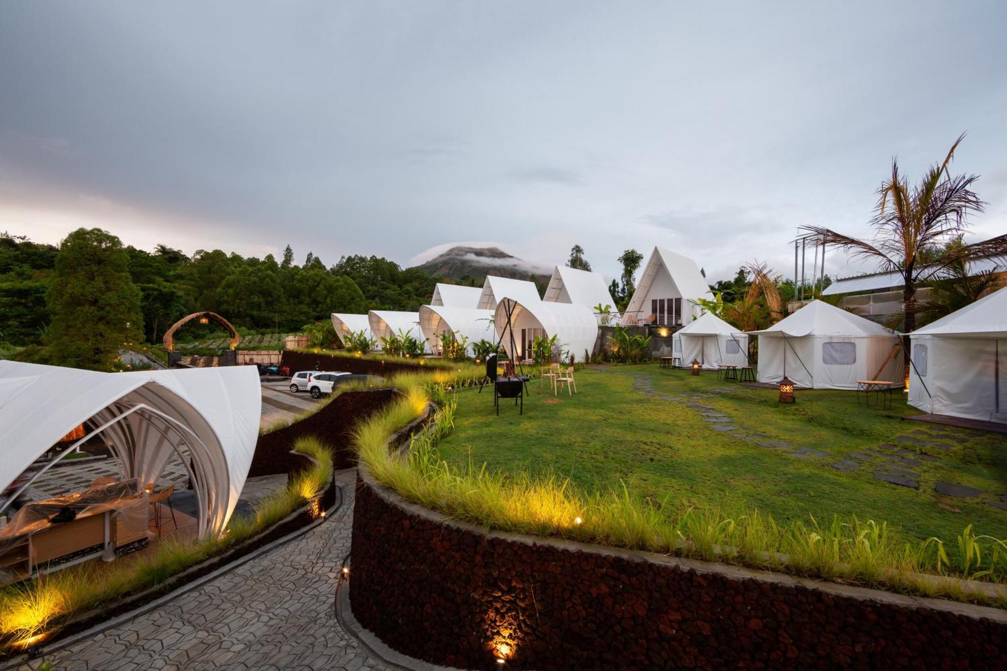 The Dewi Kintamani Luxury Glamping And Natural Hotspring Exterior photo