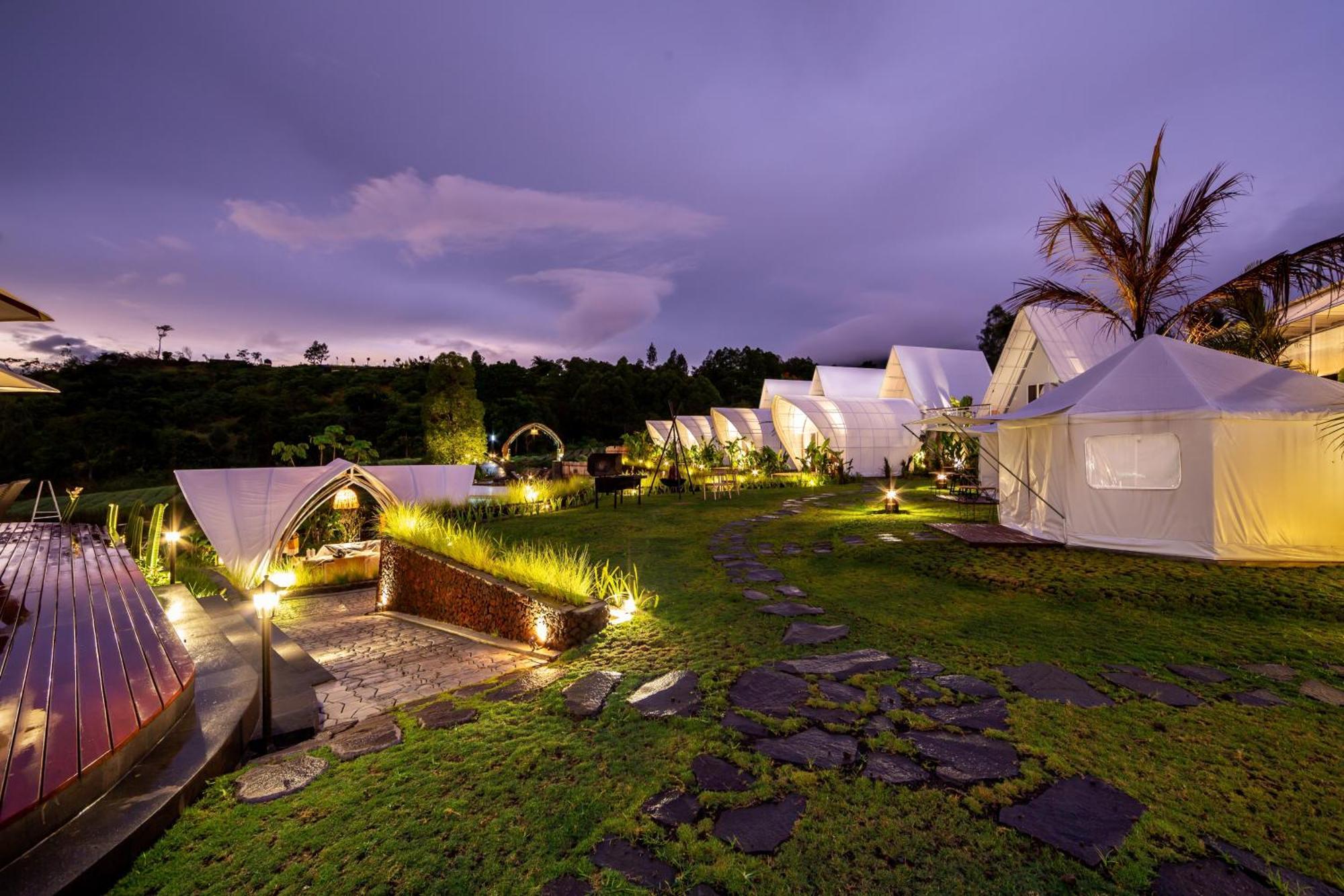 The Dewi Kintamani Luxury Glamping And Natural Hotspring Exterior photo