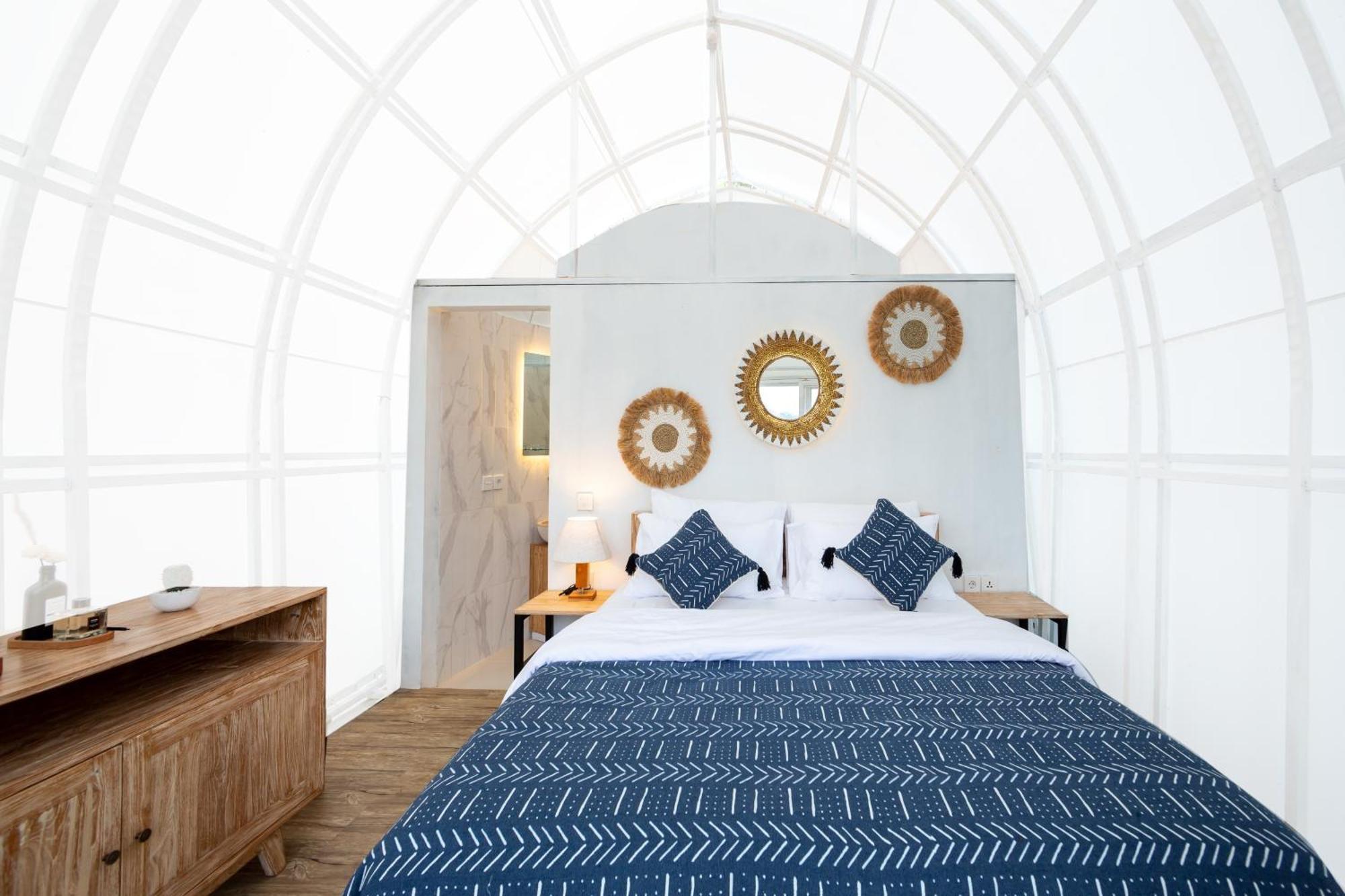 The Dewi Kintamani Luxury Glamping And Natural Hotspring Exterior photo