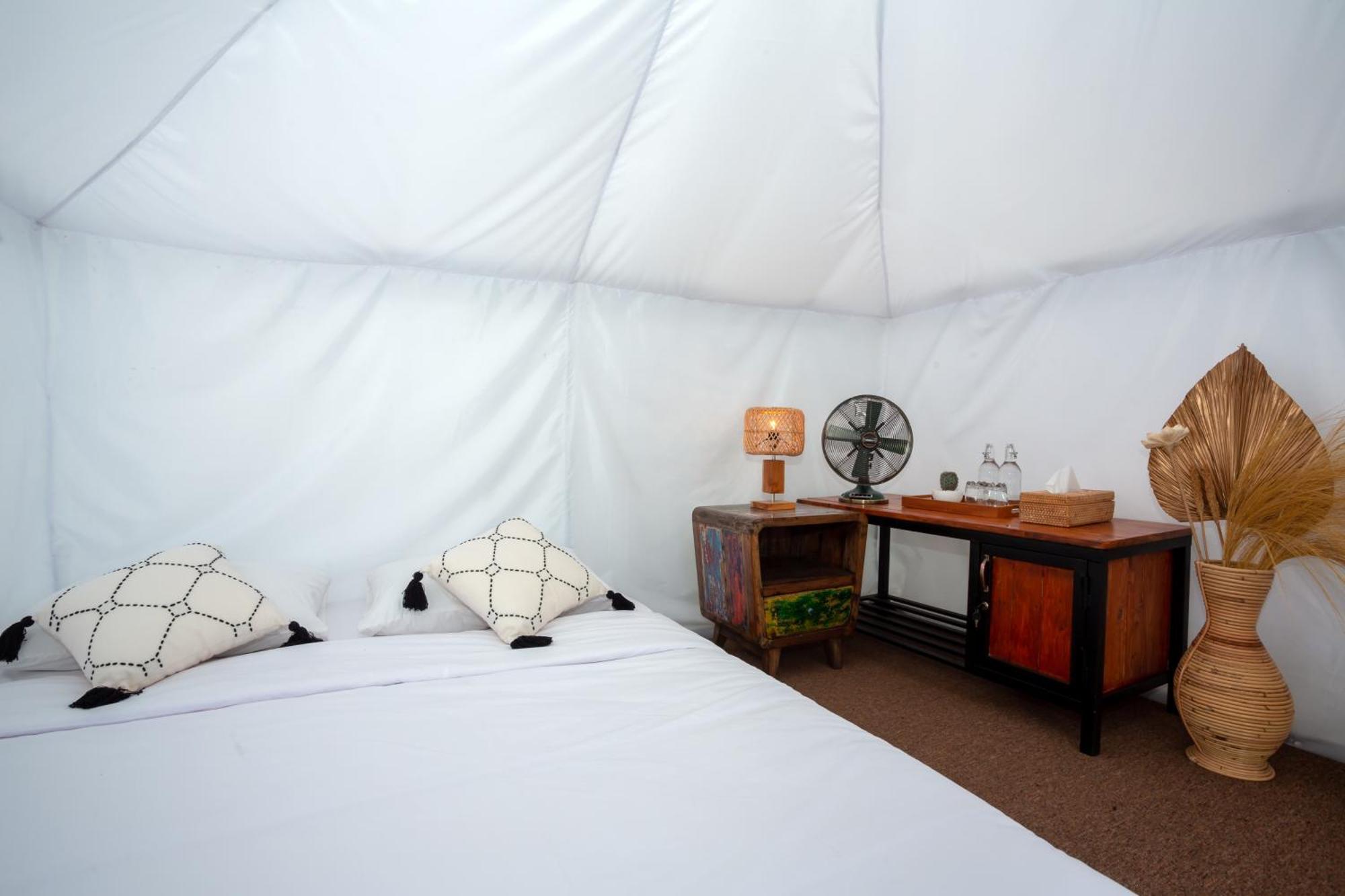 The Dewi Kintamani Luxury Glamping And Natural Hotspring Exterior photo